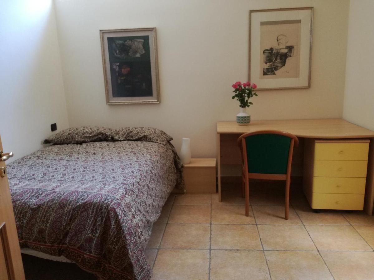 The Orange Groove Bed & Breakfast Bari Exterior foto